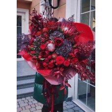 BLOUSY AND OVERSIZED BOUQUET